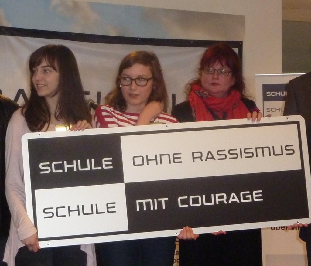 Titelverleihung Schule Ohne Rassismus Schule Mit Courage Sekundarschule Lebenlernen Magdeburg